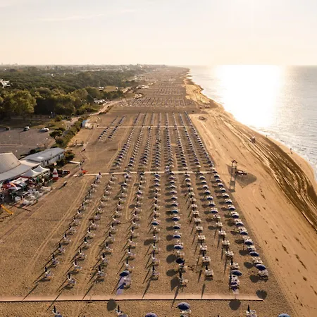 2-level Flat With Pool Balcony Near