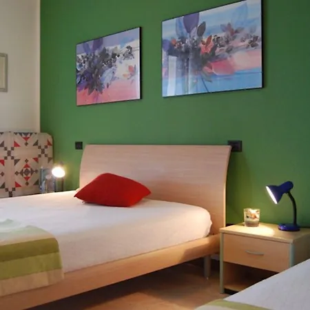 2-level Flat With Pool Balcony Near Apartman