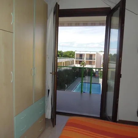 2-level Flat With Pool Balcony Near Apartamento